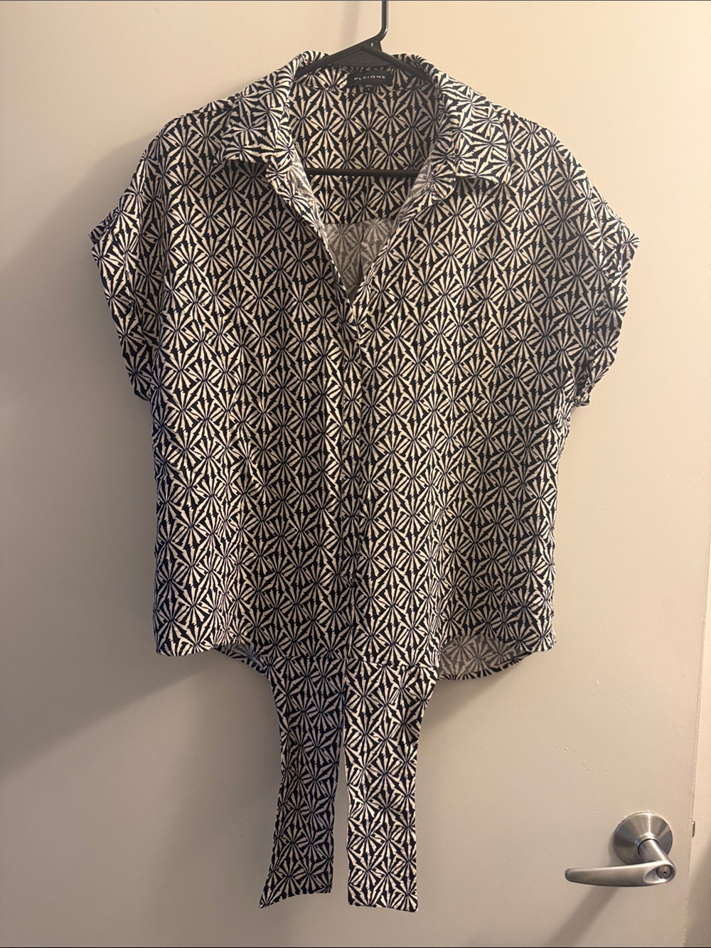 Pleione Black & White Geometric Tie-Front Blouse
